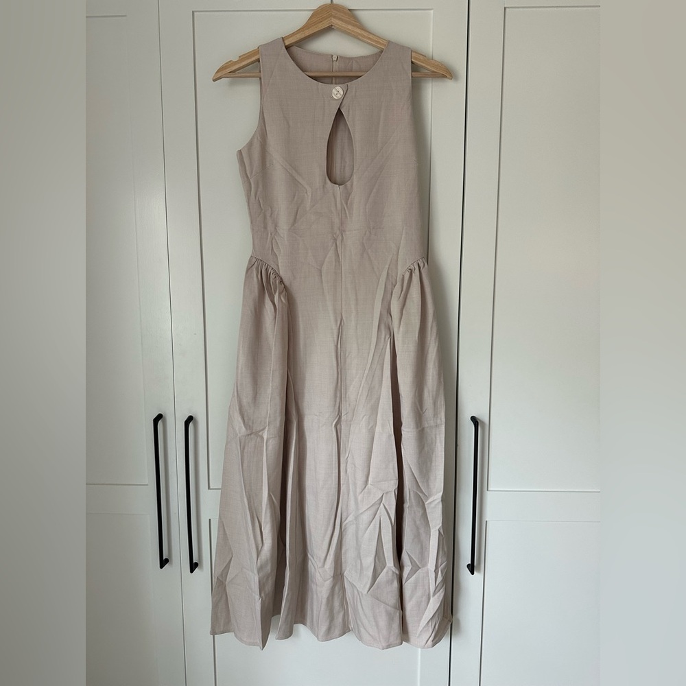 Elegant Cream Midi Dress